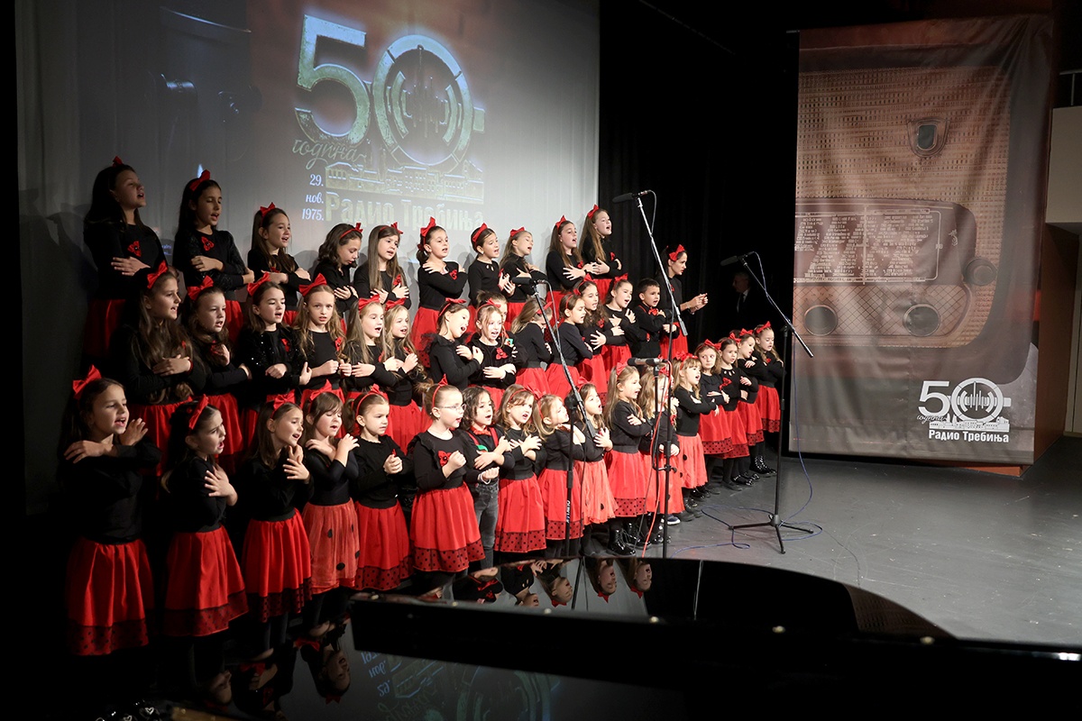 J32A0162.JPG (332 KB)