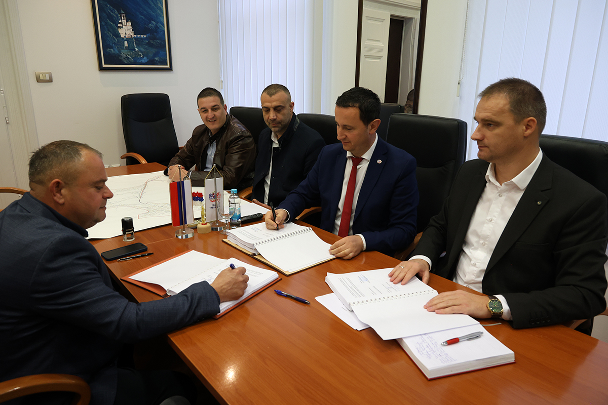 Nakon pola vijeka čekanja, počinje izgradnja kanalizacione mreže u Policama