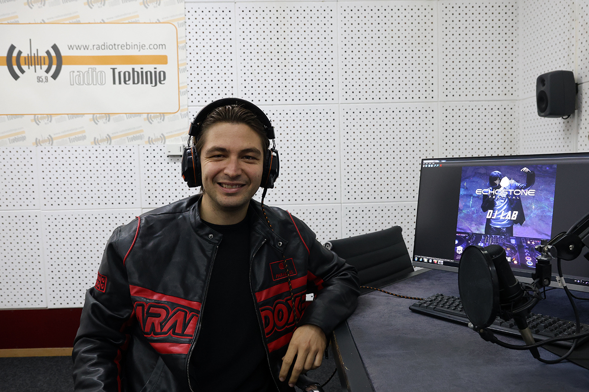 Vuk Milivojevic muzicar.jpg (751 KB)