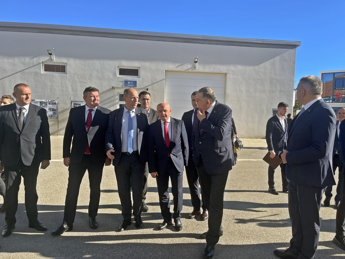 image2(1).jpeg (375 KB)