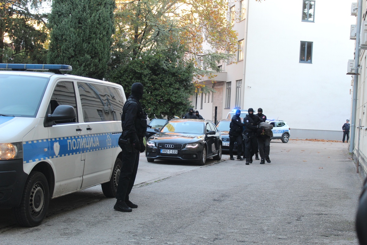 privodjenje radio.JPG (398 KB)