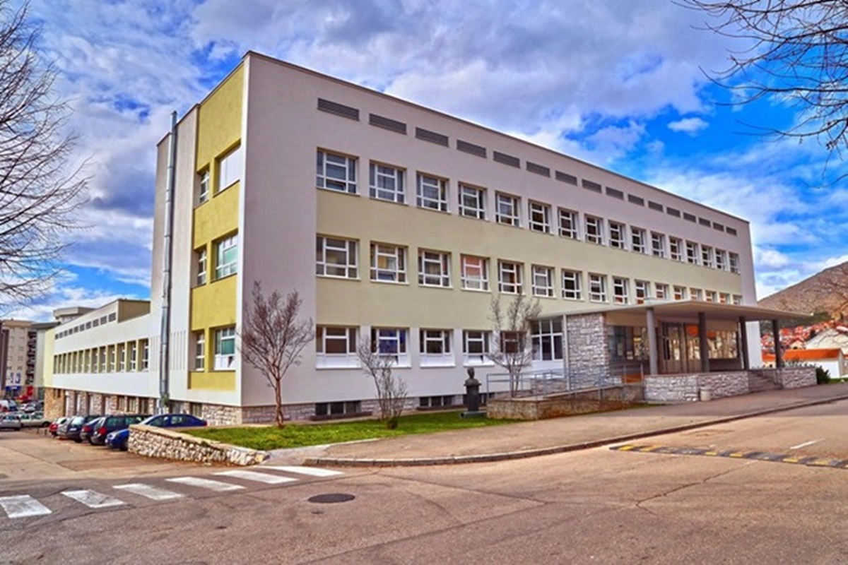 srednjoskolski centar trebinje.jpg (297 KB)