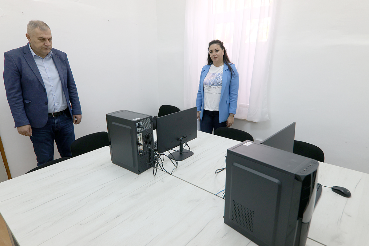 Dan starih.jpg (531 KB)