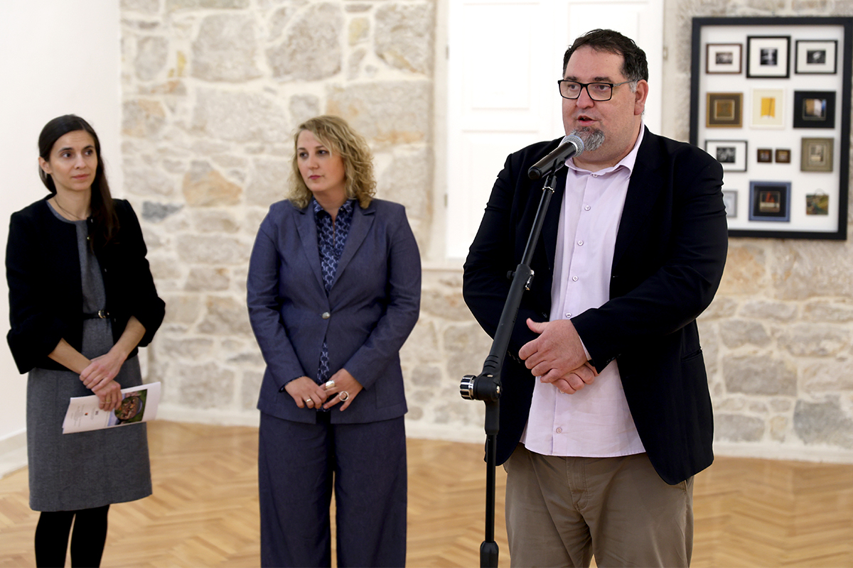 Minijature 2.jpg (616 KB)