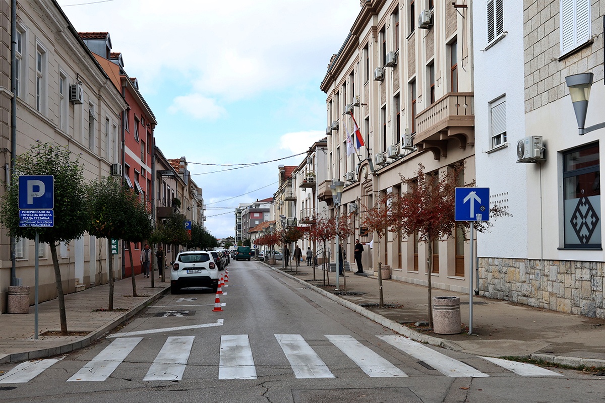 Након ноћашњих падавина и јаког вјетра, у Требињу претежно ведро, до краја дана поново могућа киша