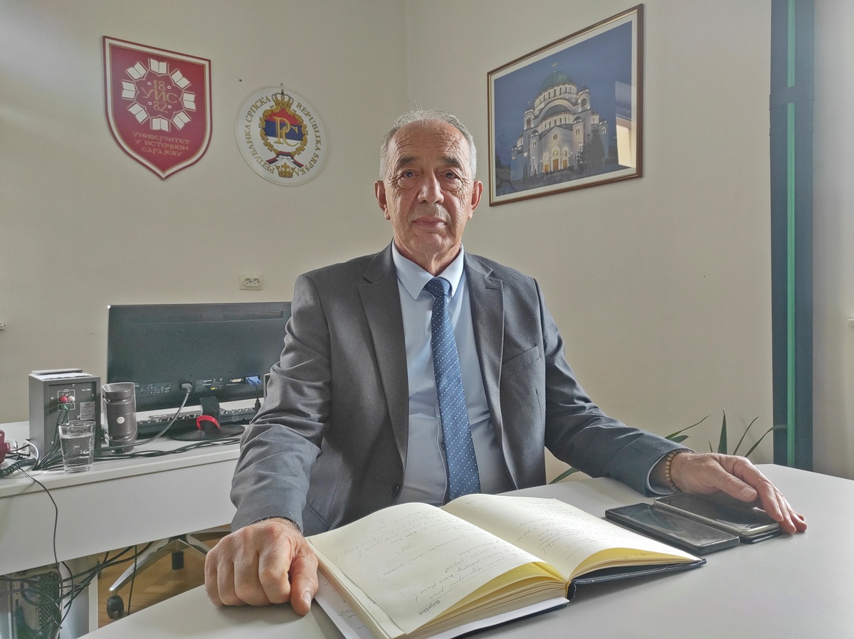 obrad spajic prof.jpg (290 KB)