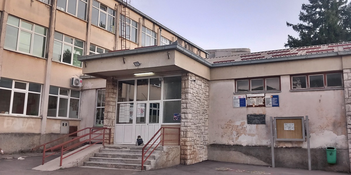 У ОШ „Петар Други Петровић Његош“ у Билећи најављена доградња мокрих чворова и нових учионица