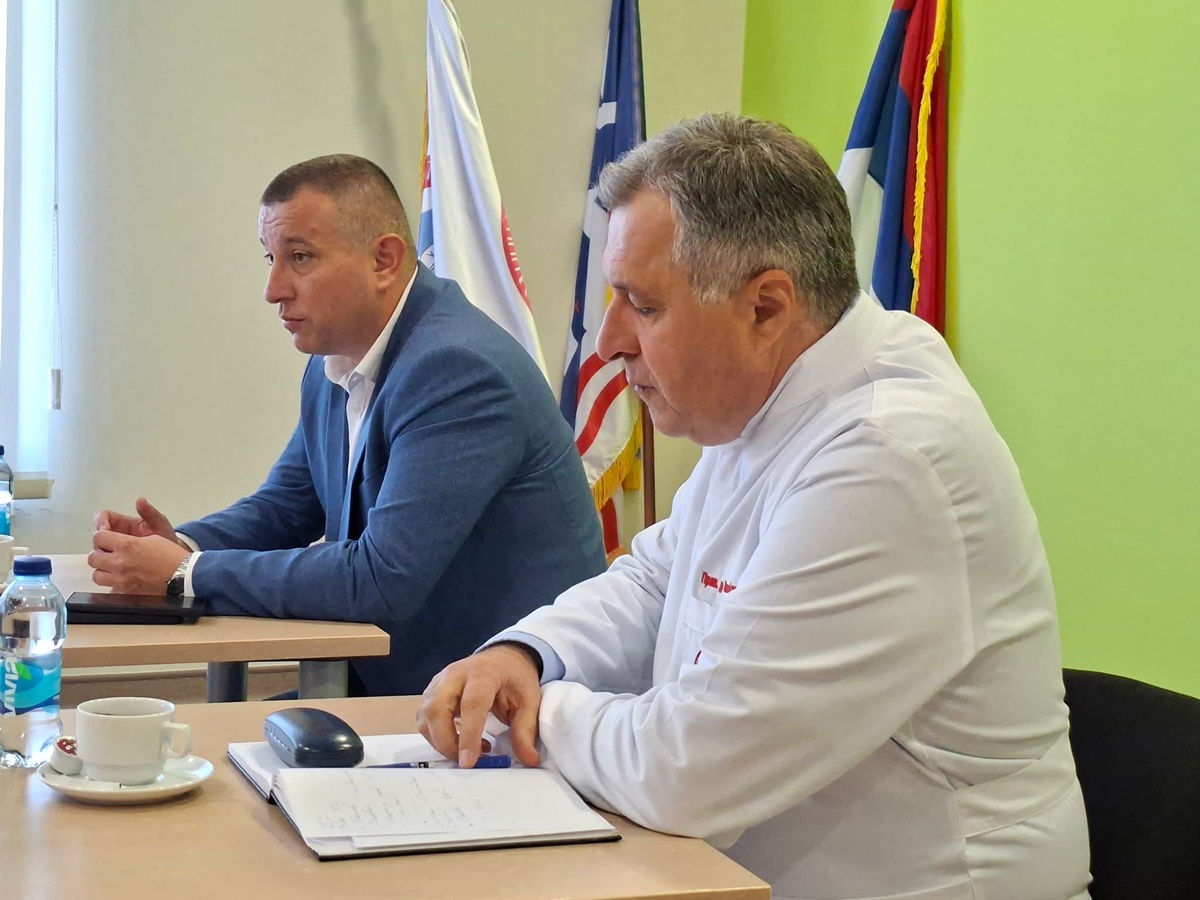 Delegacija Bolnice Trebinje u radnoj posjeti Bolnici „Sveti Vračevi“ u Bijeljini