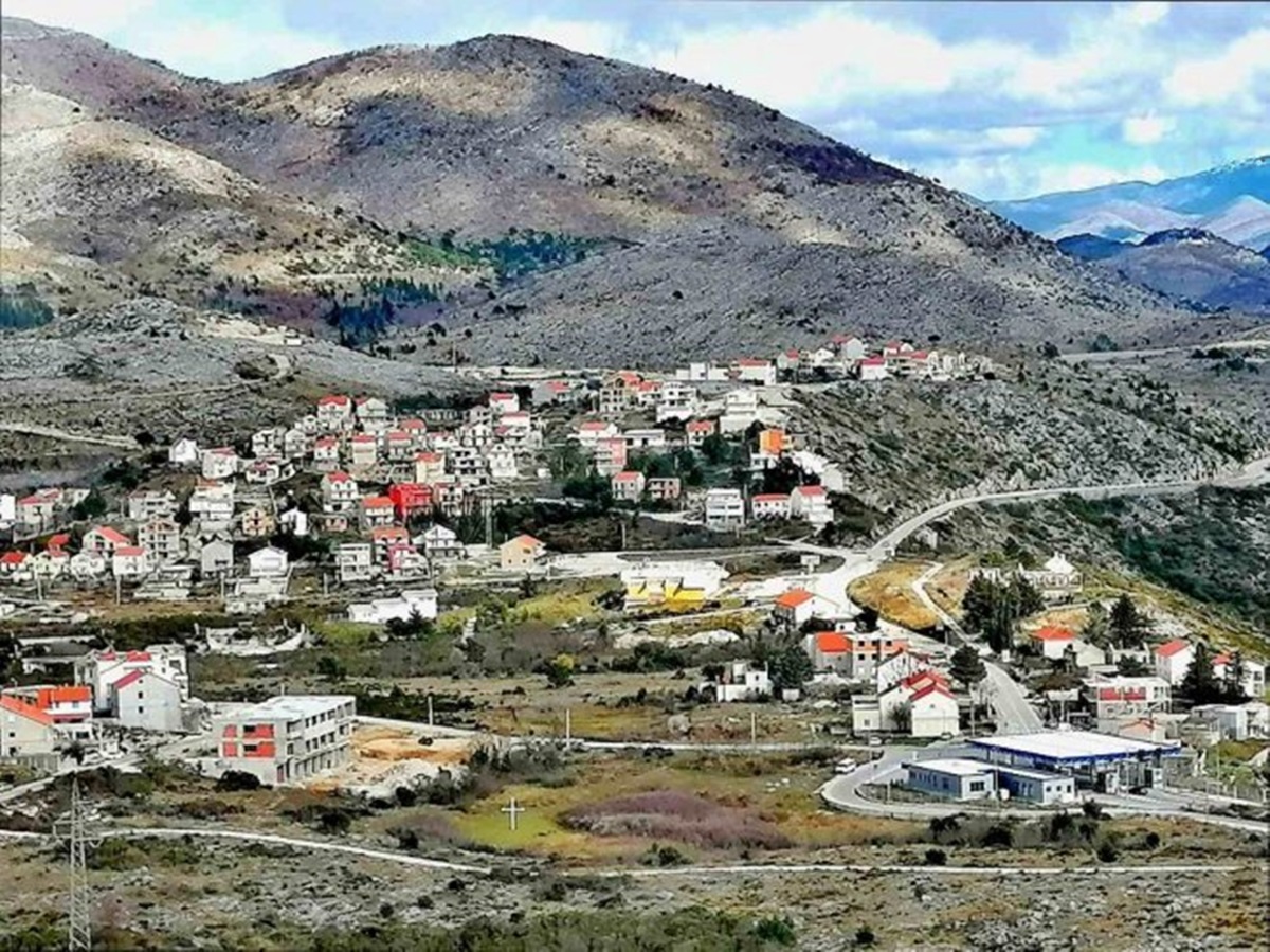 Мјештани Иванице четврти дан без струје