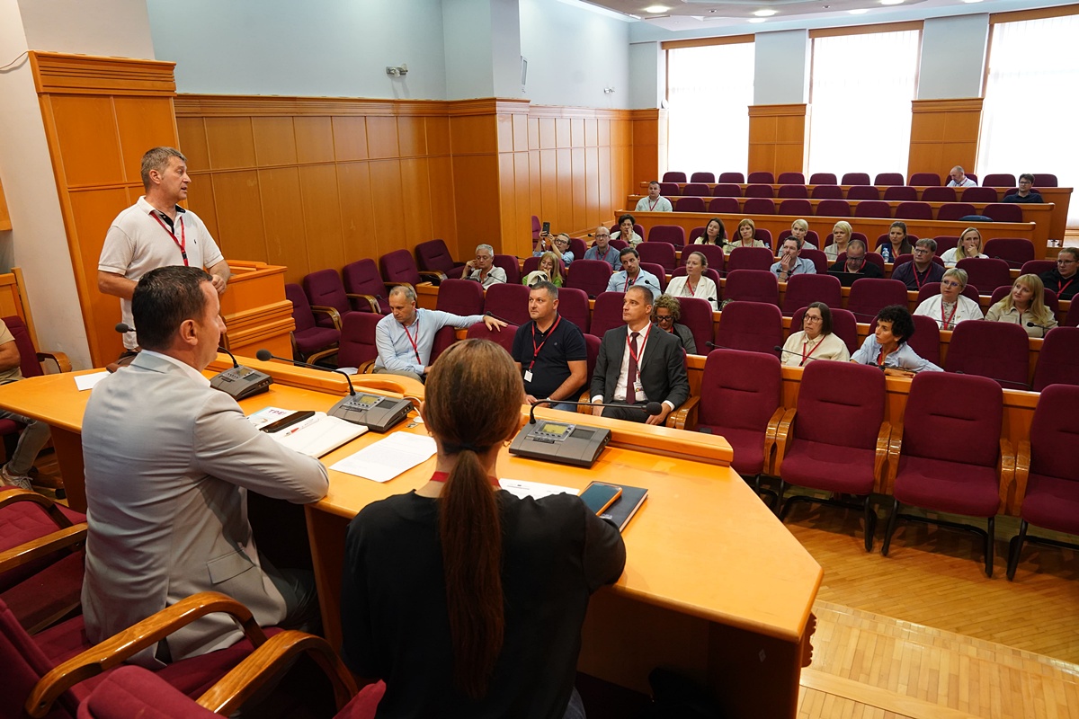 Jačanje malih i srednjih preduzeća – Partneri InnoCom projekta u posjeti Trebinju