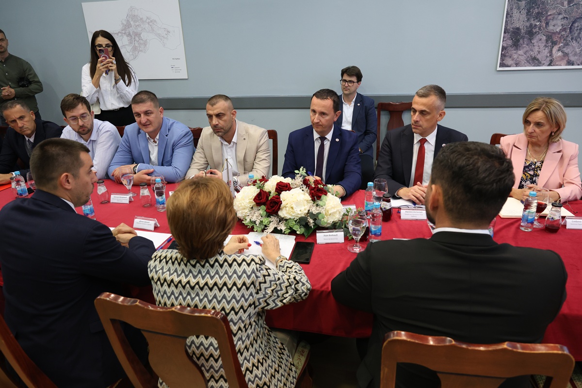 Ћурић са министрима: Требиње је најефикаснија локална заједица по свим параметрима