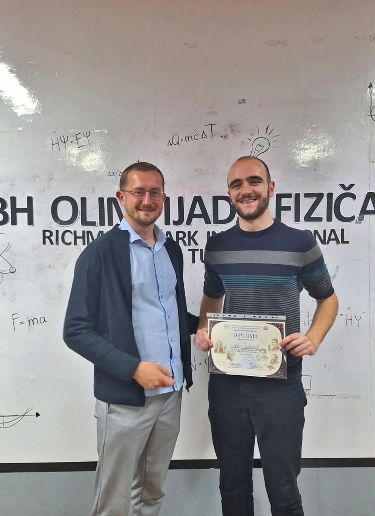 1000102546.jpg (348 KB)