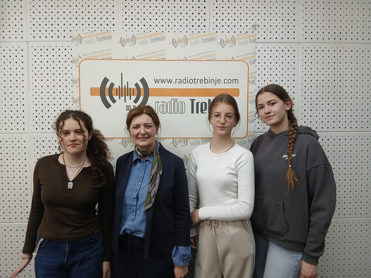 Тема јутра: Вечерас представа „Награда професора Вујадина Костића“ основаца из Горице (АУДИО)