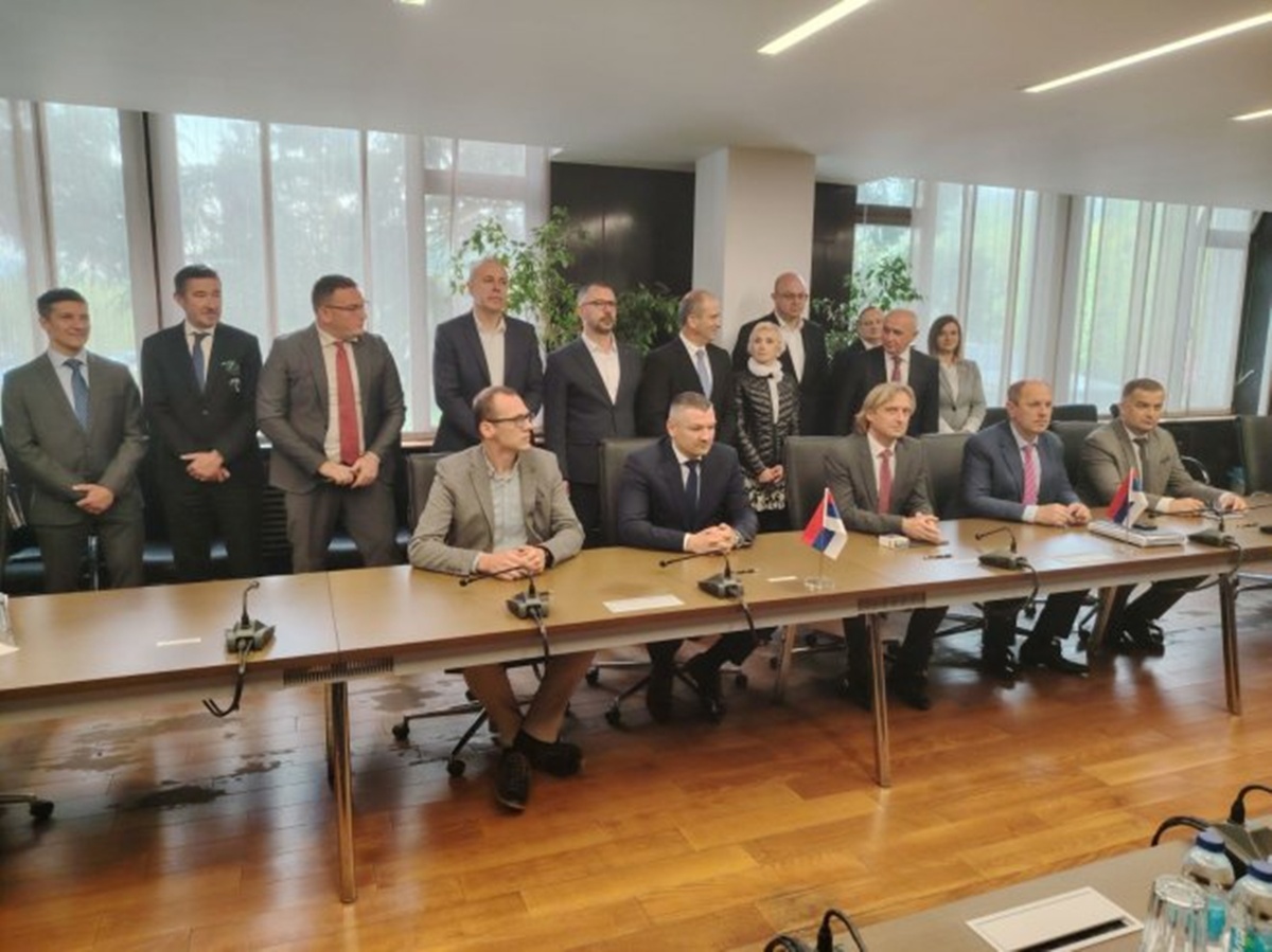 У РиТЕ Угљевик потписан уговор о измирењу обавеза по арбитражним одлукама