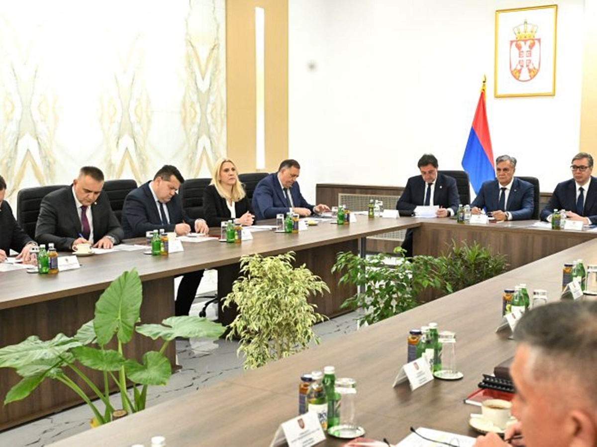 Руководство Републике Српске у Београду на састанку са Вучићем