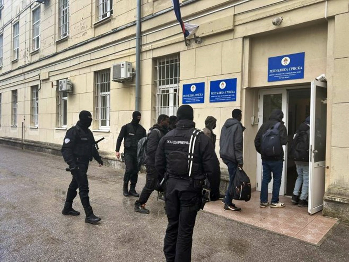 ПУ Требиње: Слободе лишено 12 миграната због илегалног уласка у земљу 