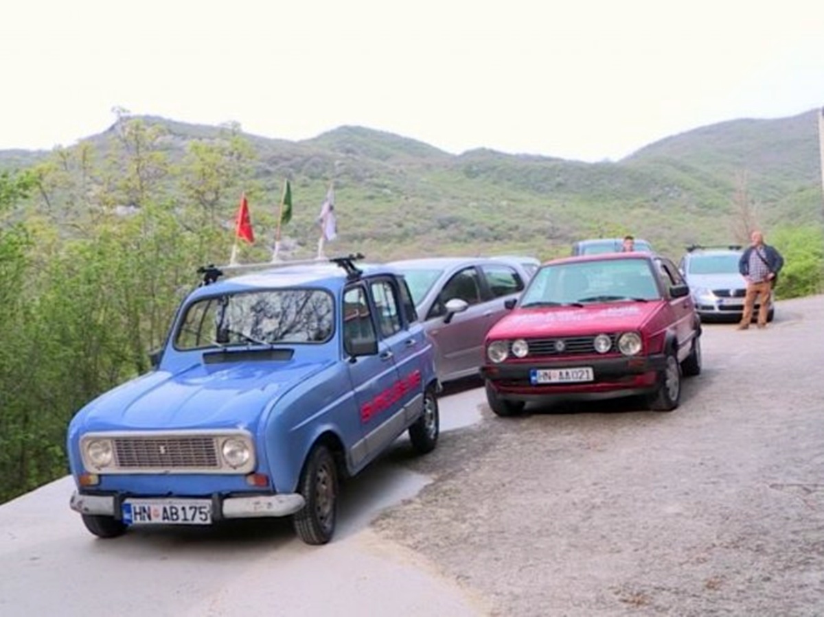 За село Сврчуге код Херцег Новог чуће се до Париза (ВИДЕО)