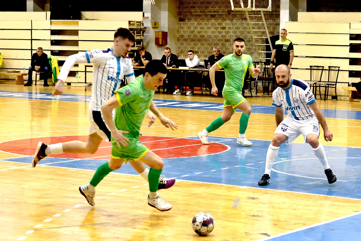 Akademac Zeljeznicar.jpg (425 KB)