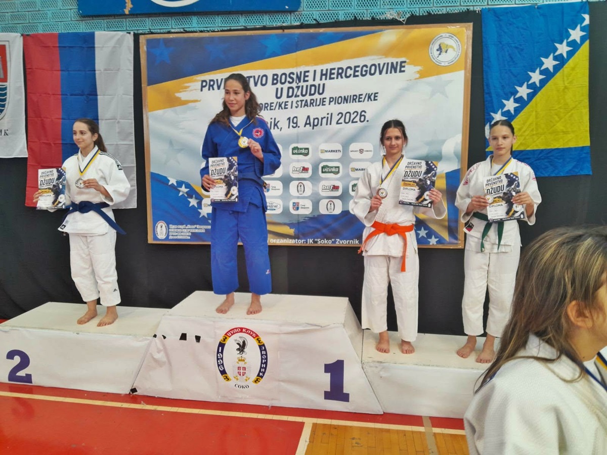 Angelina.jpg (308 KB)