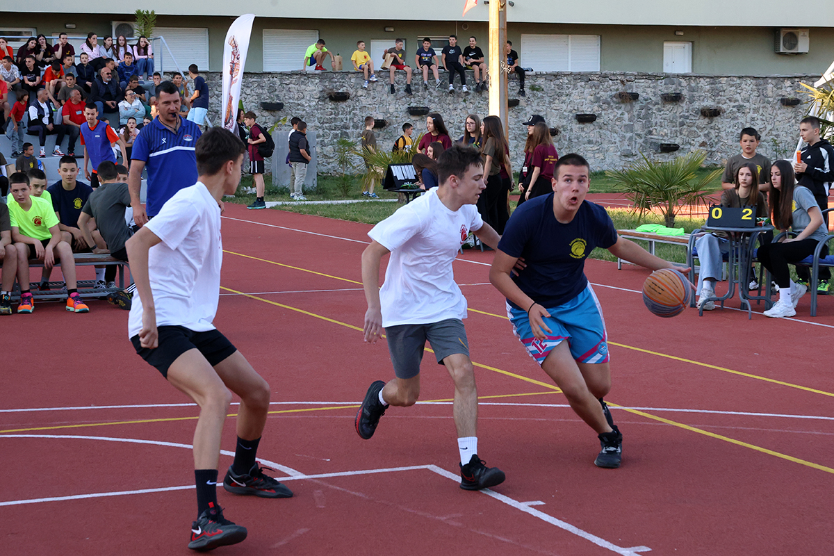 Basket 2.jpg (934 KB)