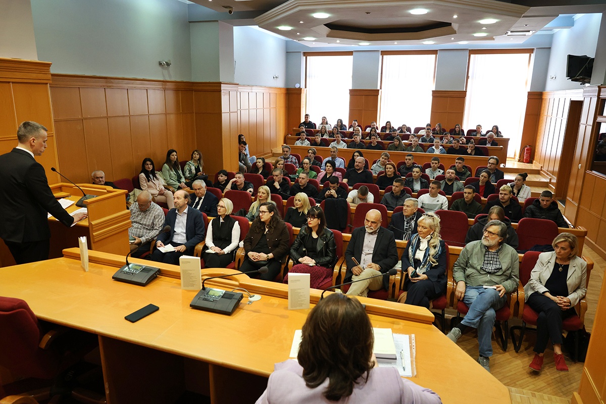 Naučnim skupom o poetici Đorđa Nešića počeo „Dučićev dan“