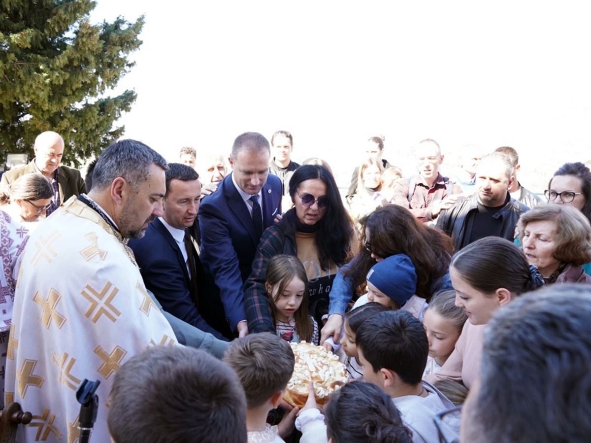 Dučićev dan – služena sveta liturgija i položeno cvijeće na Dučićevo grobno mjesto