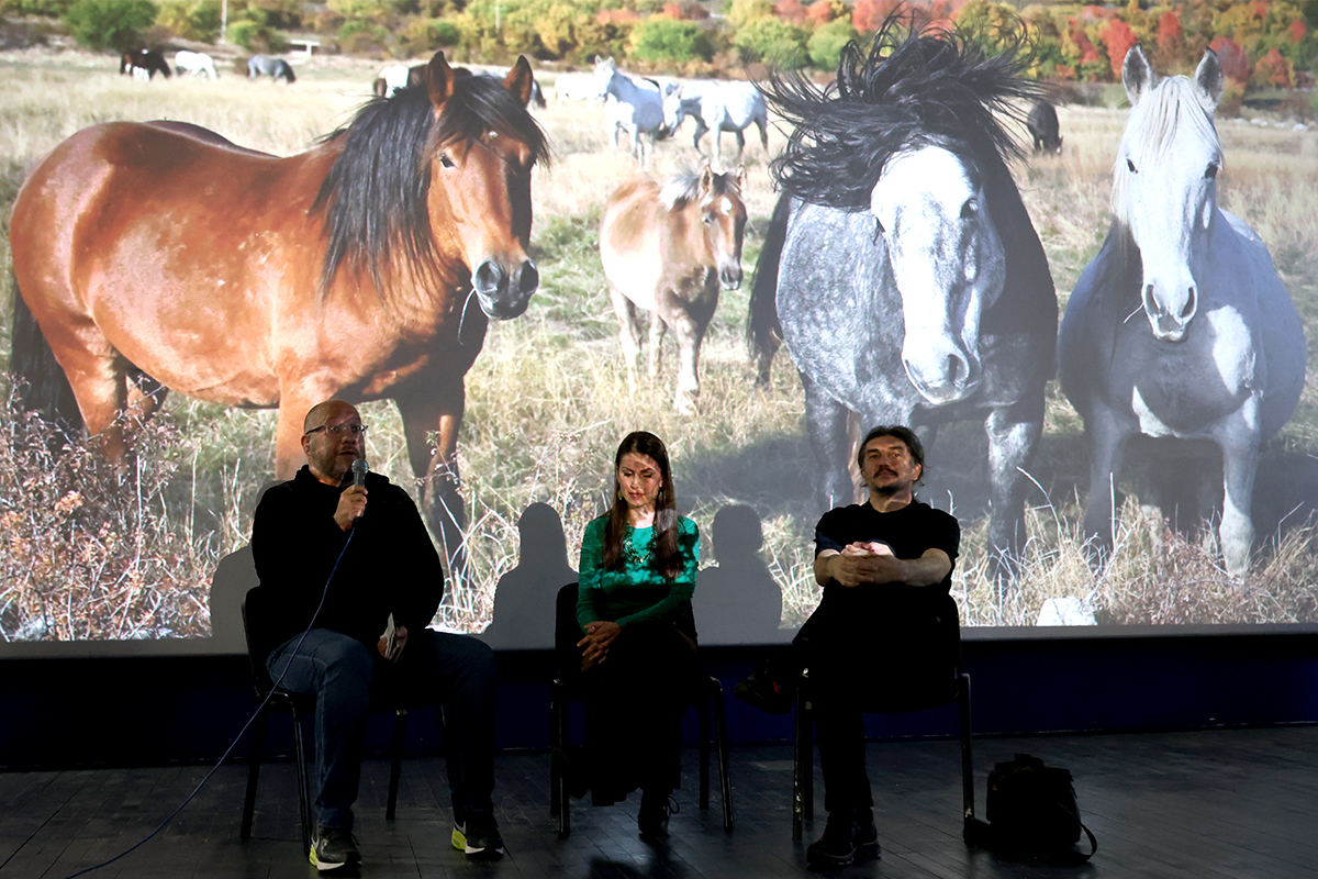 Film livanjski konji 2.jpg (840 KB)