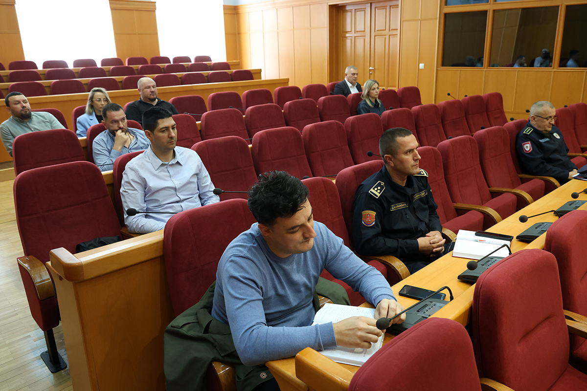 Forum za bezbjednost.jpg (733 KB)