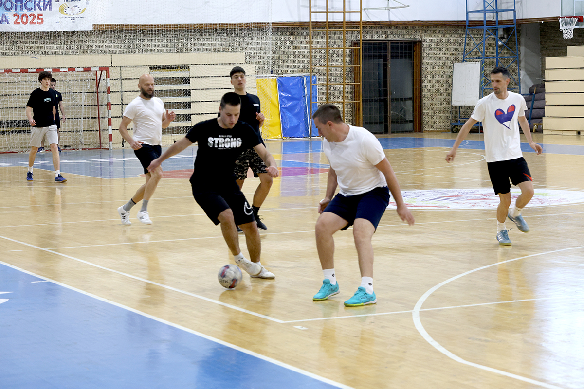 Fudbal Gimnazija 2.jpg (871 KB)