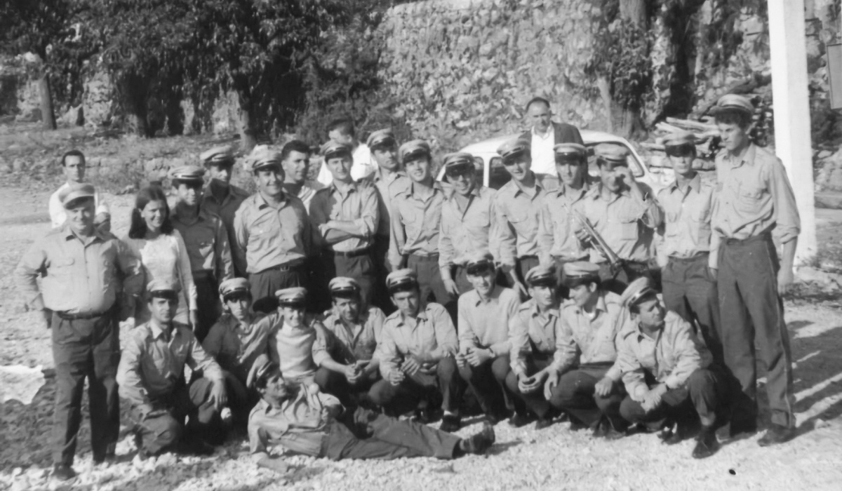 IMG-b98fd38189ddd6564c45e268a8cabe58-V.jpg (263 KB)