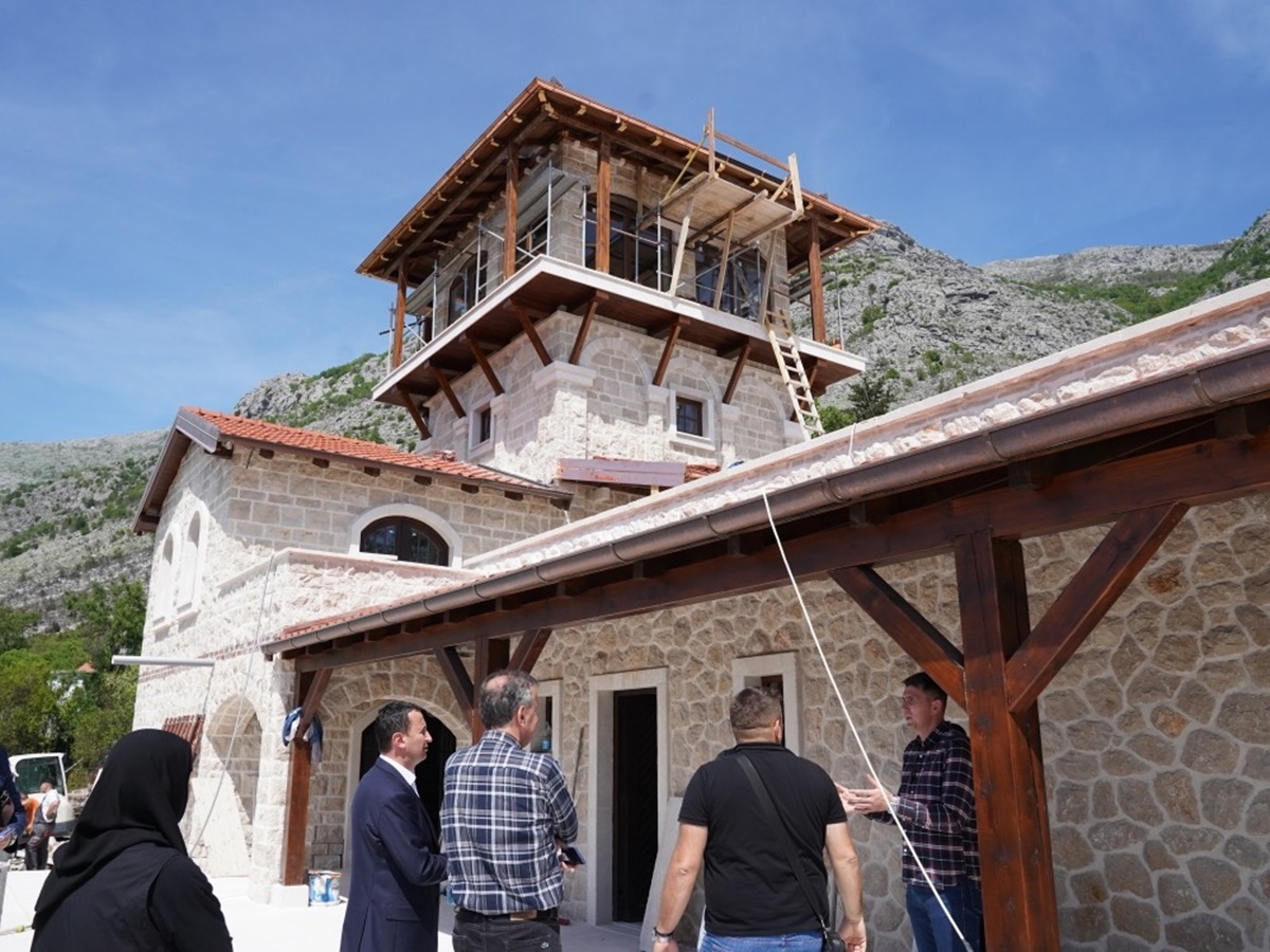 IMG_6826.jpeg (321 KB)