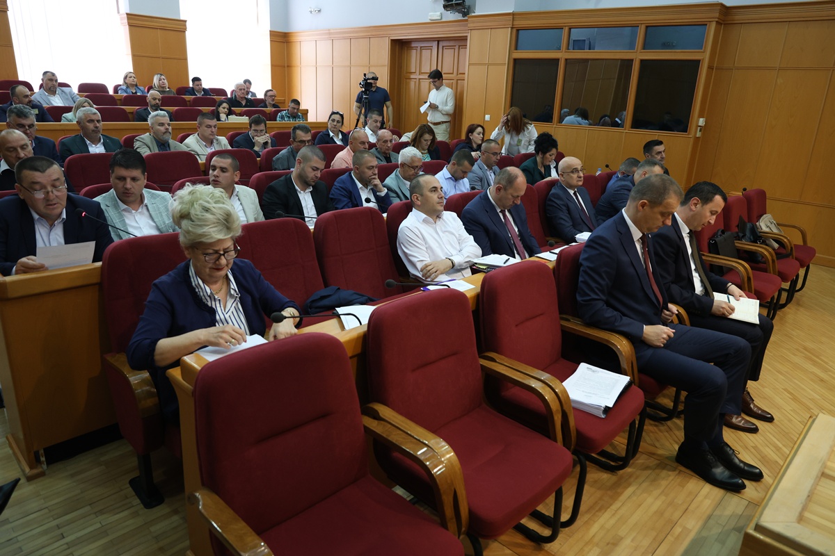 J32A1729.JPG (336 KB)