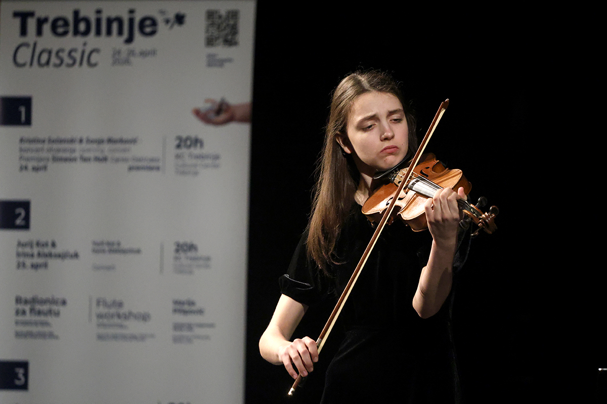 Muzic clasik 13.jpg (462 KB)