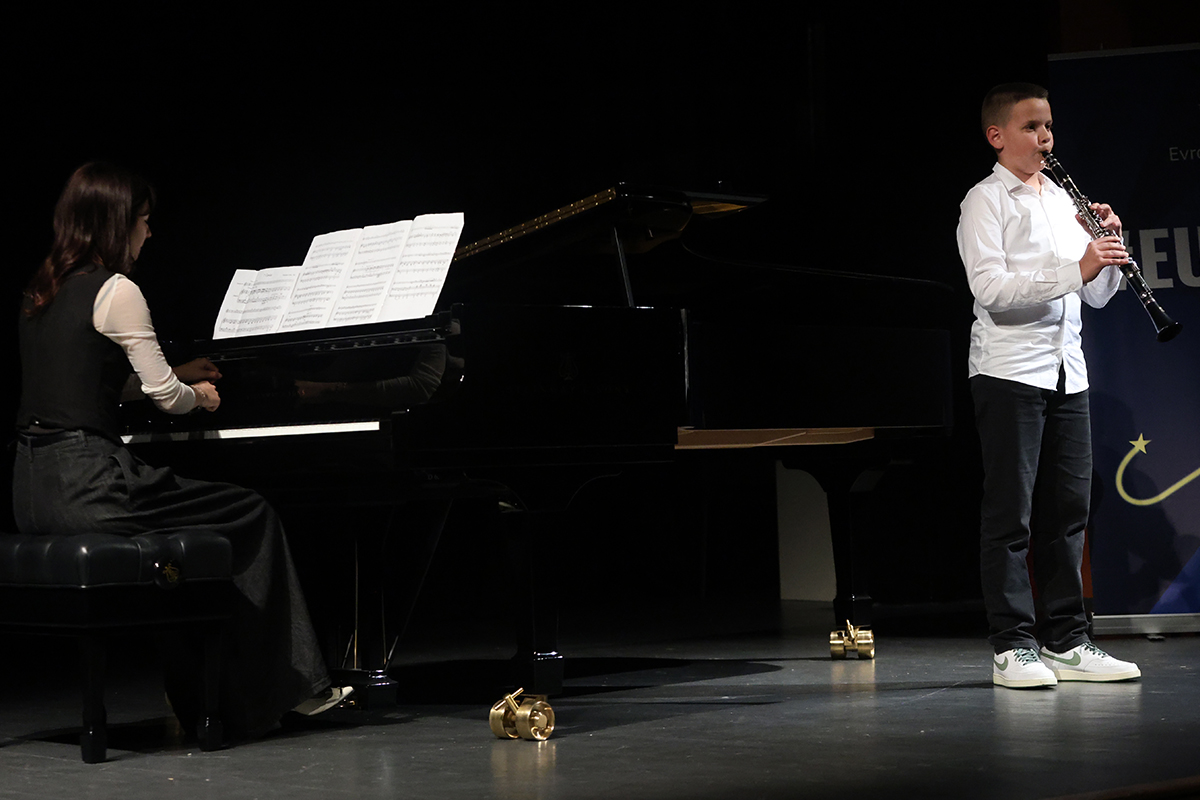 Muzic clasik 7.jpg (410 KB)