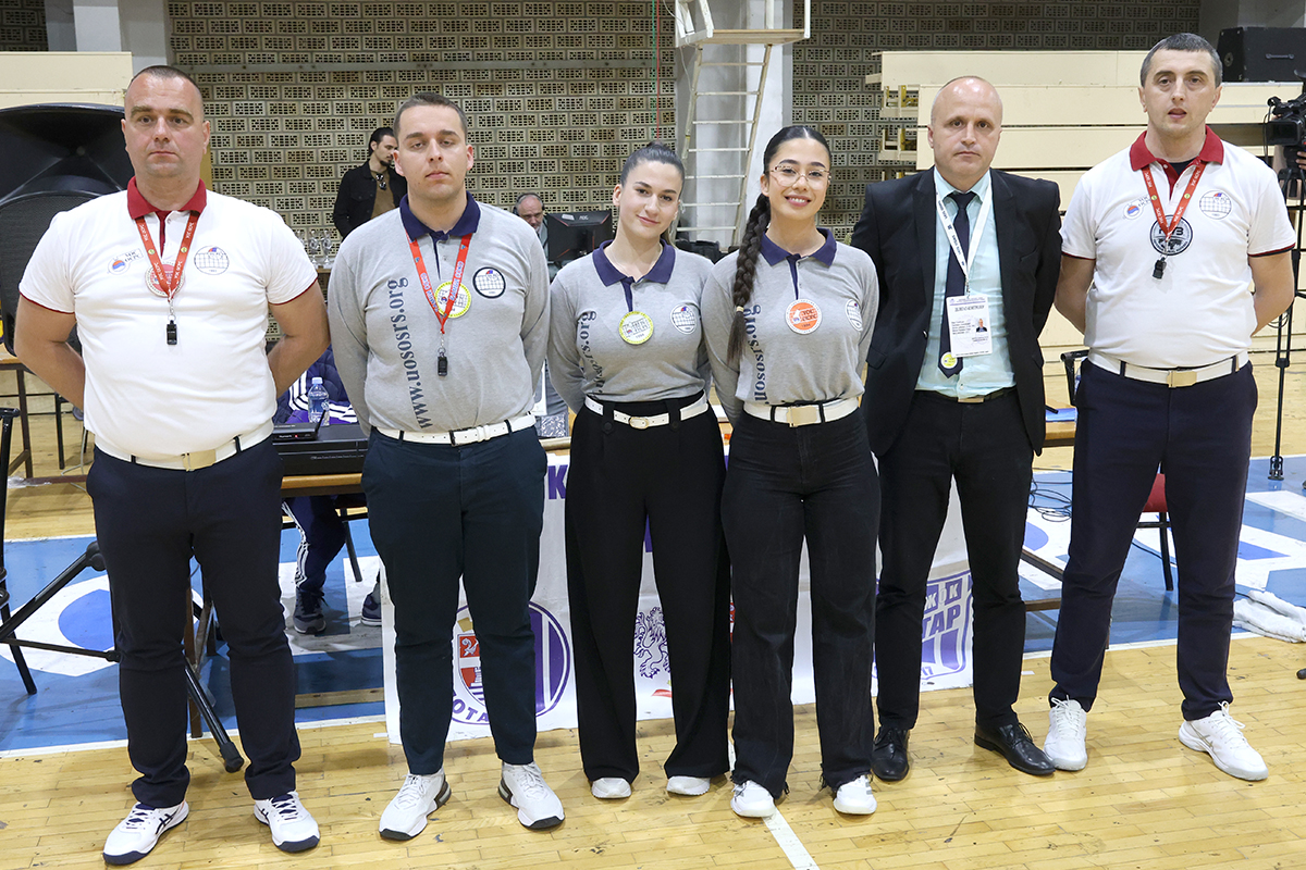 Odbojka 7.jpg (916 KB)