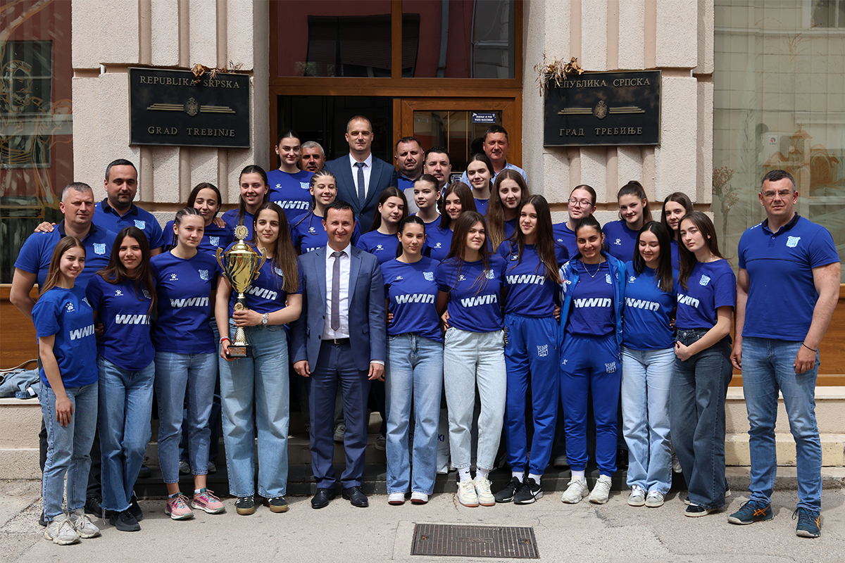 Odbokasice prijem 2.jpg (1005 KB)