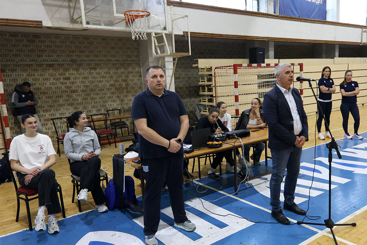 Turnir odbojka 2.jpg (979 KB)