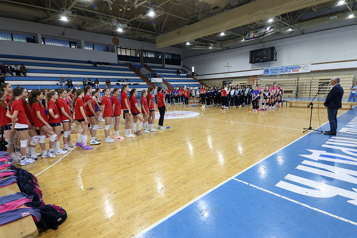 Turnir odbojka 3.jpg (1010 KB)