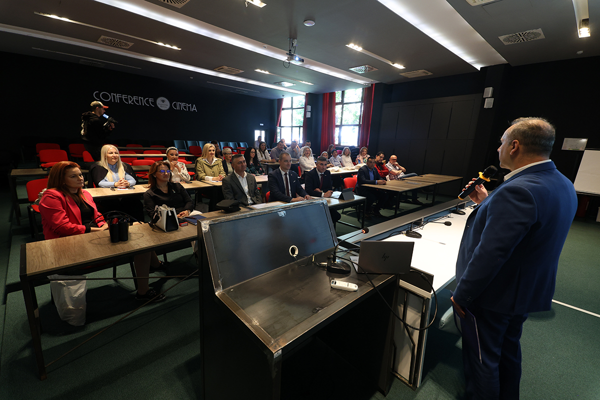 Zaposljavanje.jpg (704 KB)