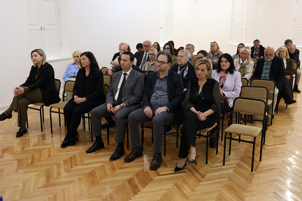 Zbornik 1(2).jpg (708 KB)