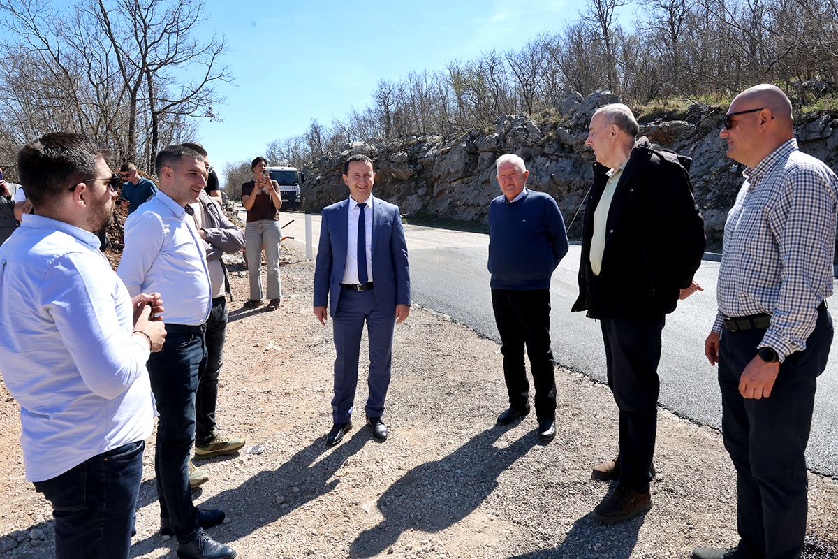 Zudojevici 3-1.jpg (563 KB)