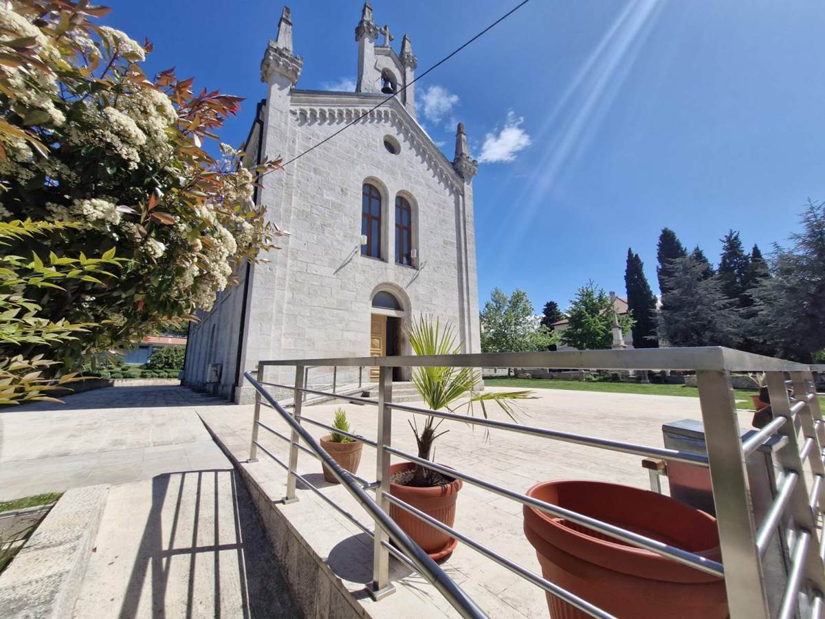 image0.jpeg (157 KB)