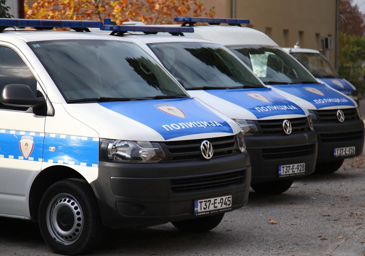 Policija 3.jpg (270 KB)