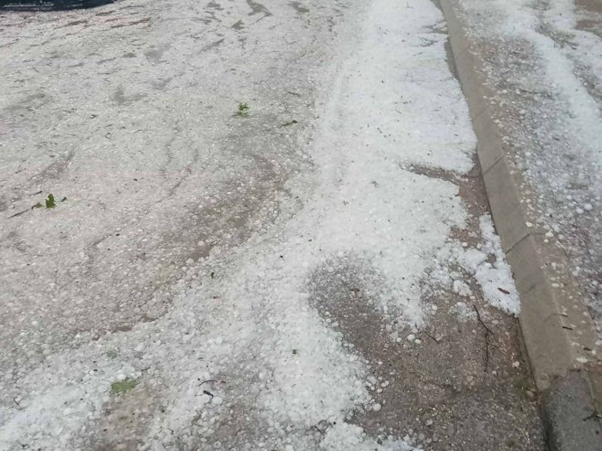 Авдаловић за РТРС: Огромне посљедице од града; Сједница Штаба за ванредне ситуације (ВИДЕО)