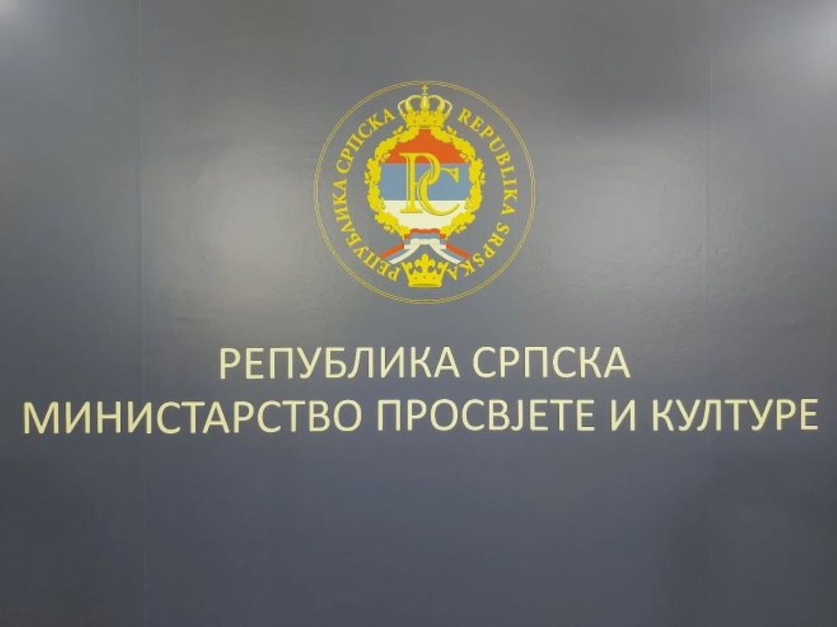 296248.jpg (64 KB)