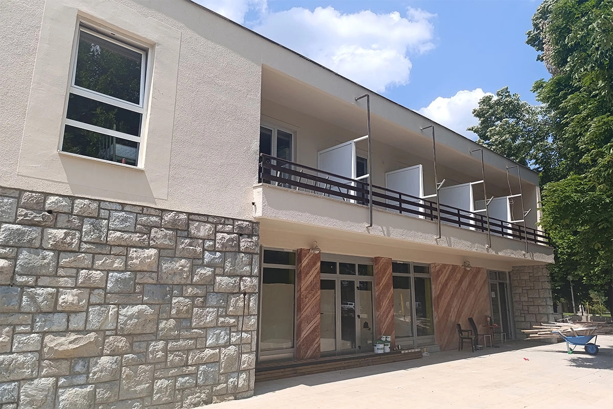 Hotel ljubinje.jpg (342 KB)