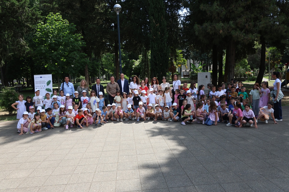 J32A9407.JPG (509 KB)