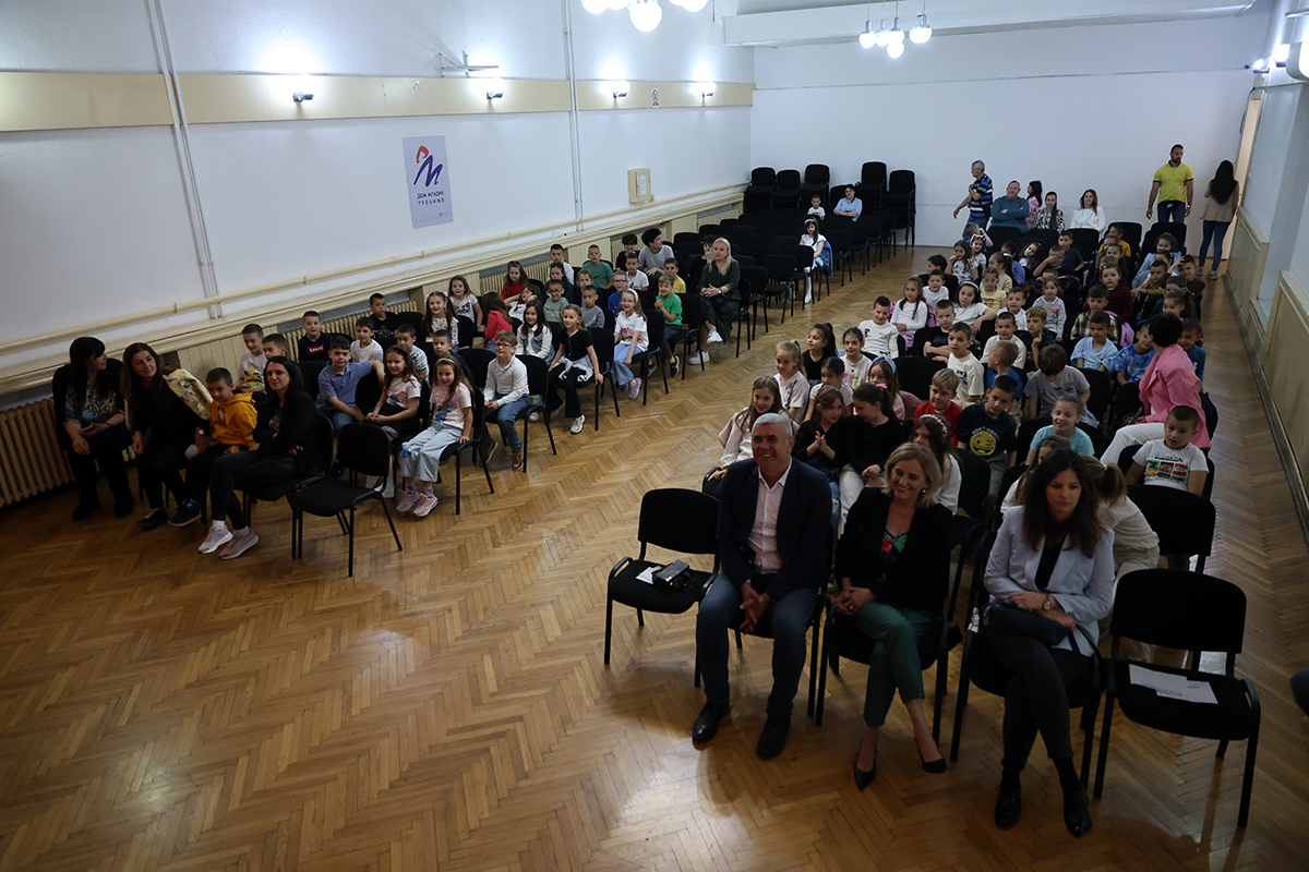 Djeciji festival.jpg (739 KB)