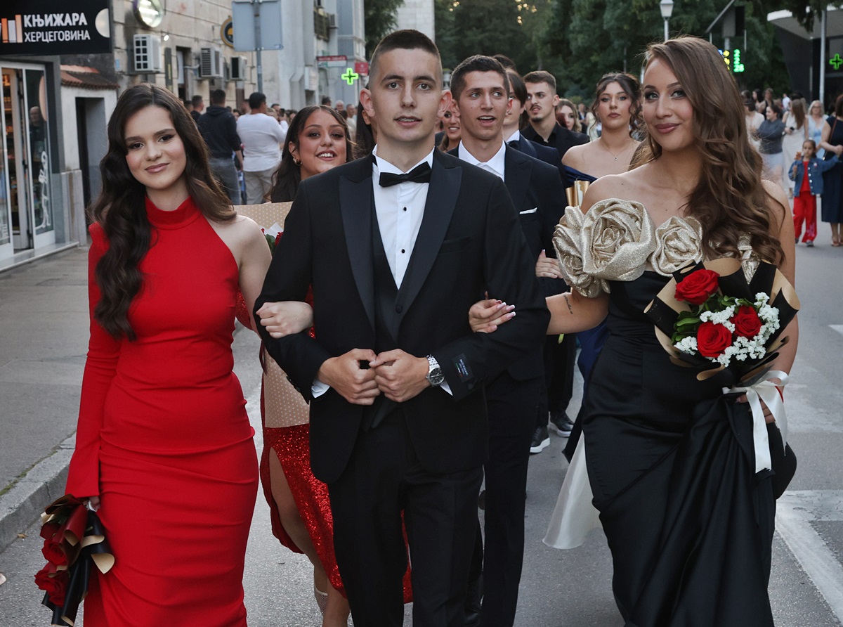 Свечано вече за матуранте требињске гимназије
