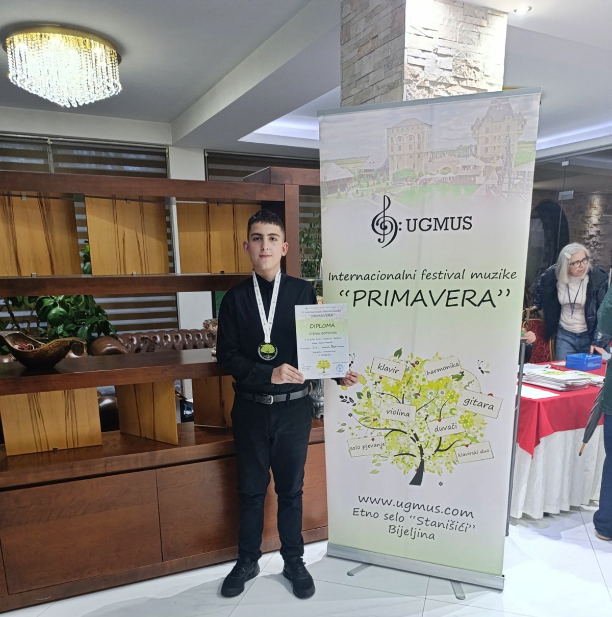 1000012592 (1).jpg (394 KB)